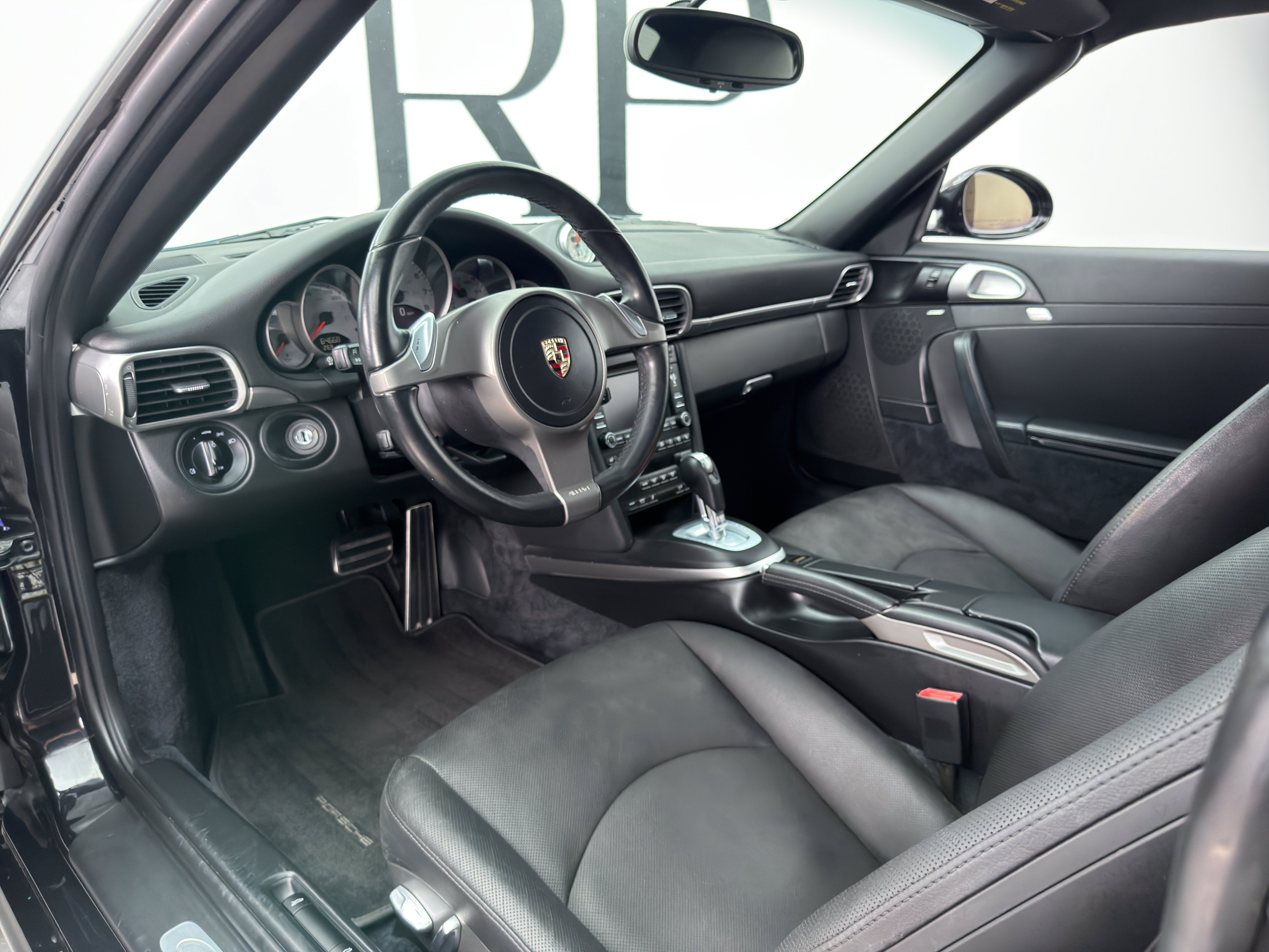 Used 2010 Porsche 911 Carrera S RWD image 2