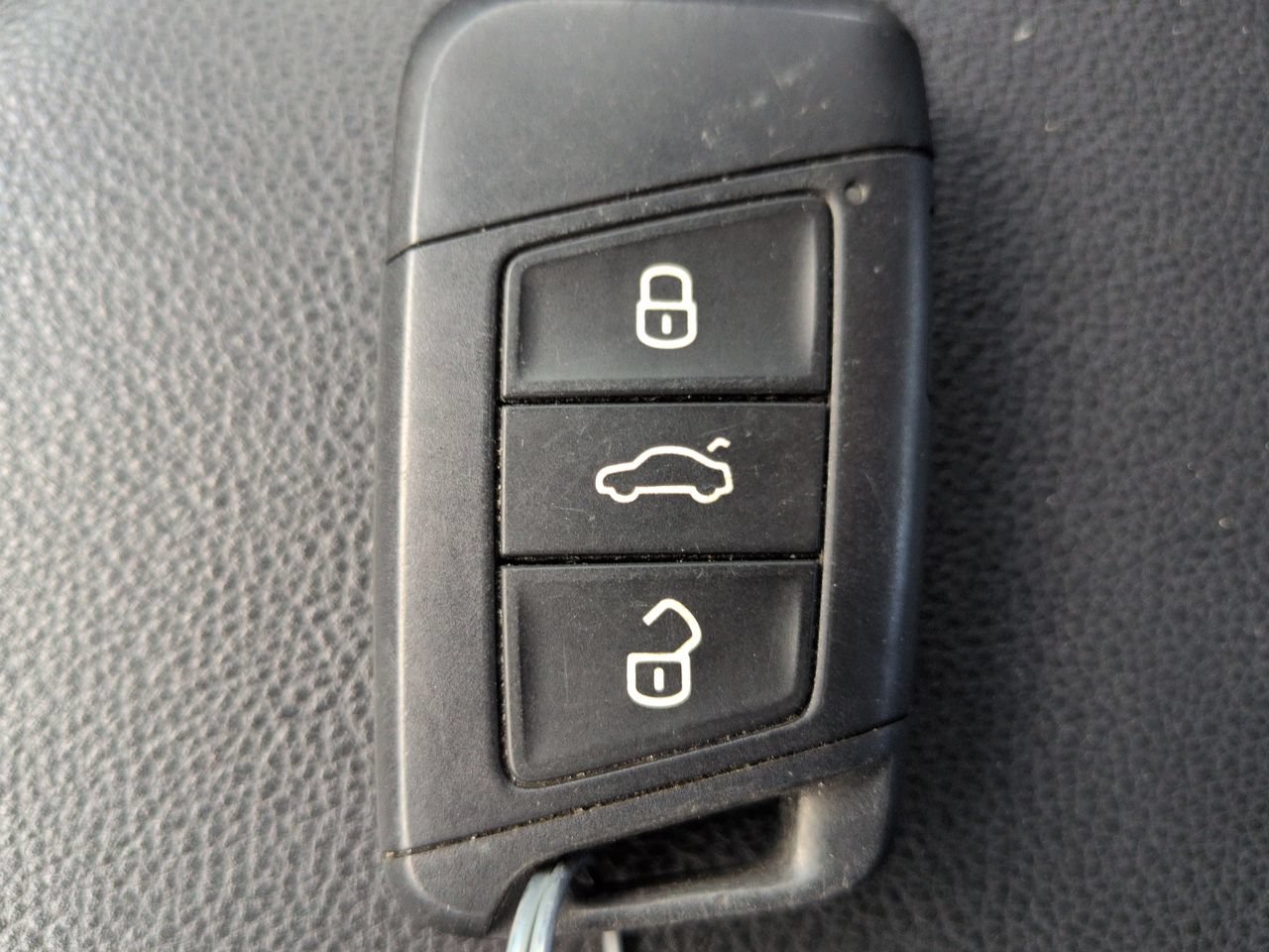 Used 2022 Volkswagen Jetta SE FWD image 30