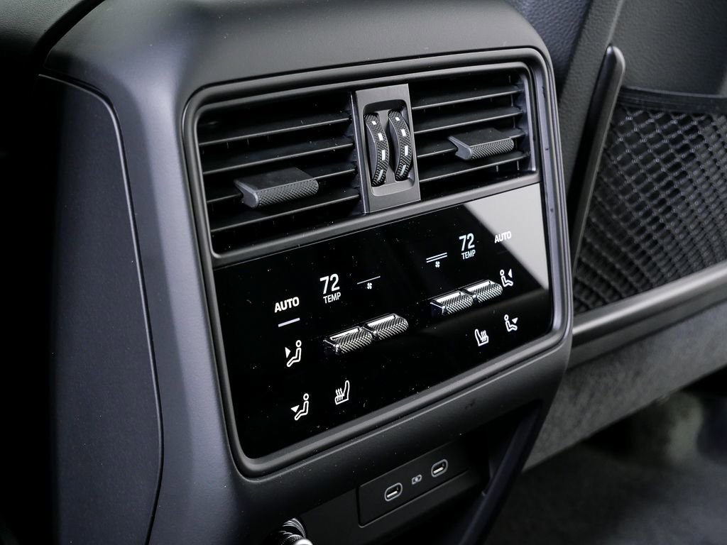 New 2026 Porsche Cayenne GTS image 23