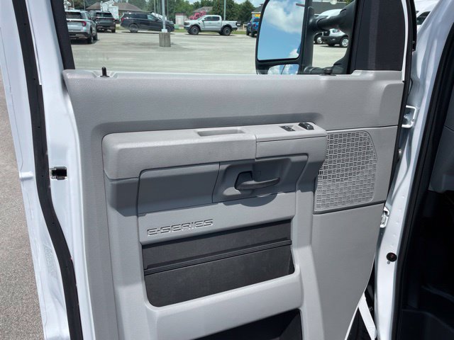 New 2027 Ford E-350 and Econoline 350 Super Duty w/ Power Equipment Group RWD image 19
