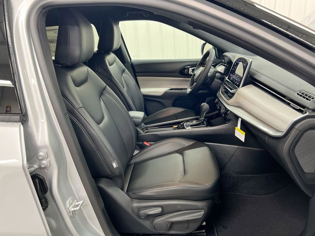 New 2026 Jeep Compass Limited AWD/4WD image 21