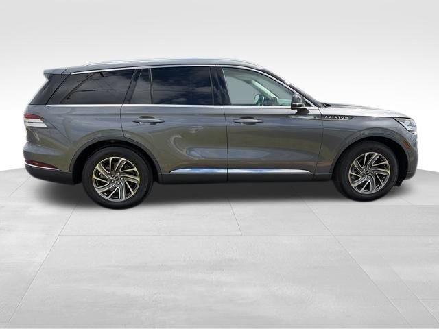 Certified 2023 Lincoln Aviator 2WD image 10