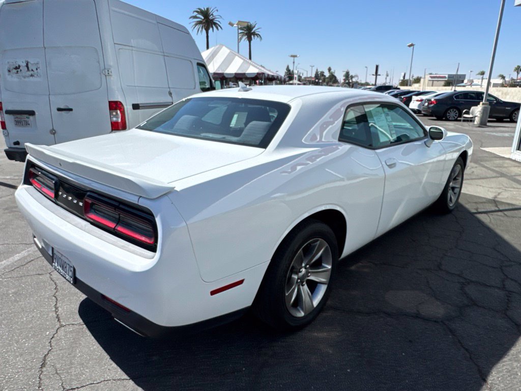 Used 2019 Dodge Challenger SXT RWD image 4