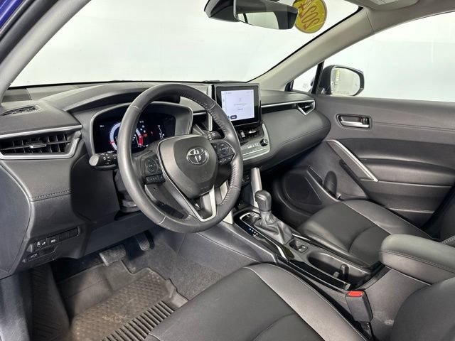 Used 2024 Toyota Corolla Cross XLE AWD/4WD image 16