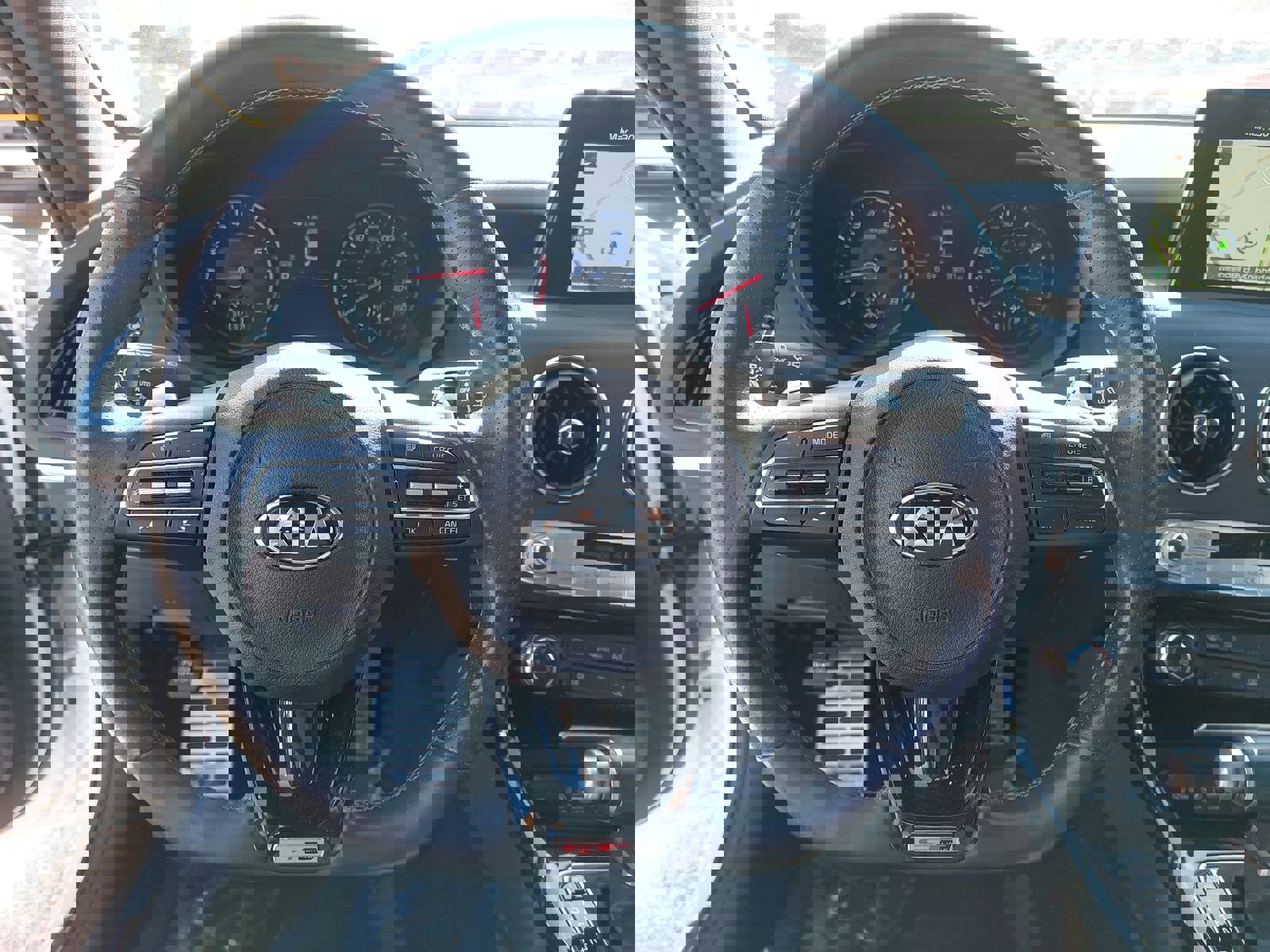 Used 2020 Kia Stinger GT-Line w/ Sun & Sound Package image 18