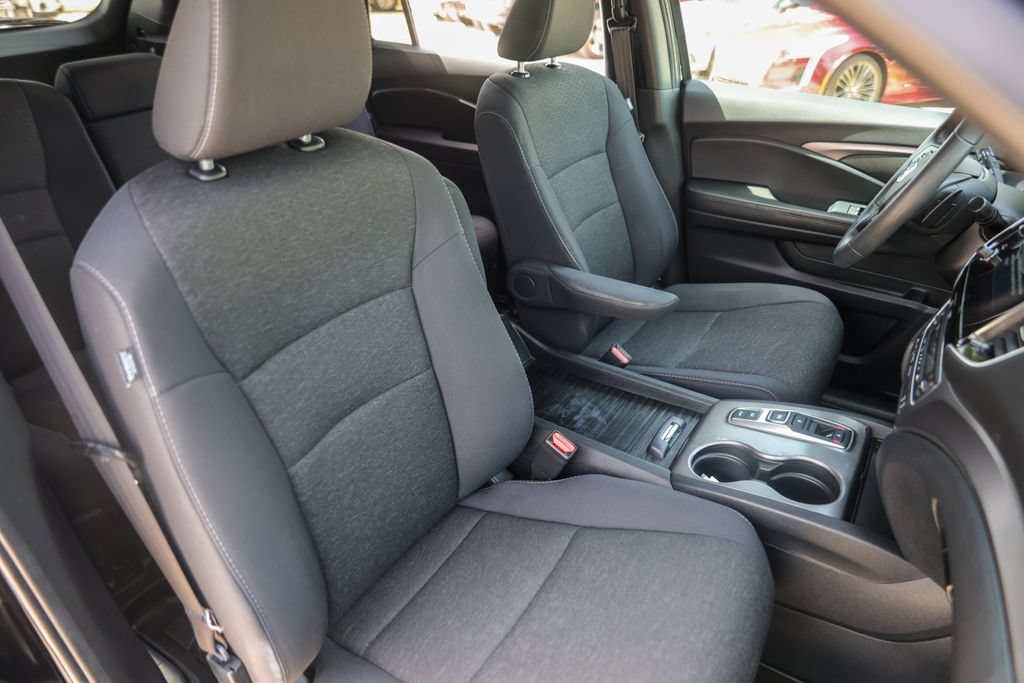 Used 2021 Honda Passport Sport image 32