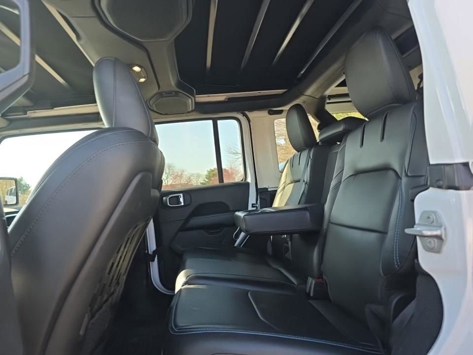 Used 2022 Jeep Wrangler Unlimited Rubicon 4xe w/ Cold Weather Group image 17