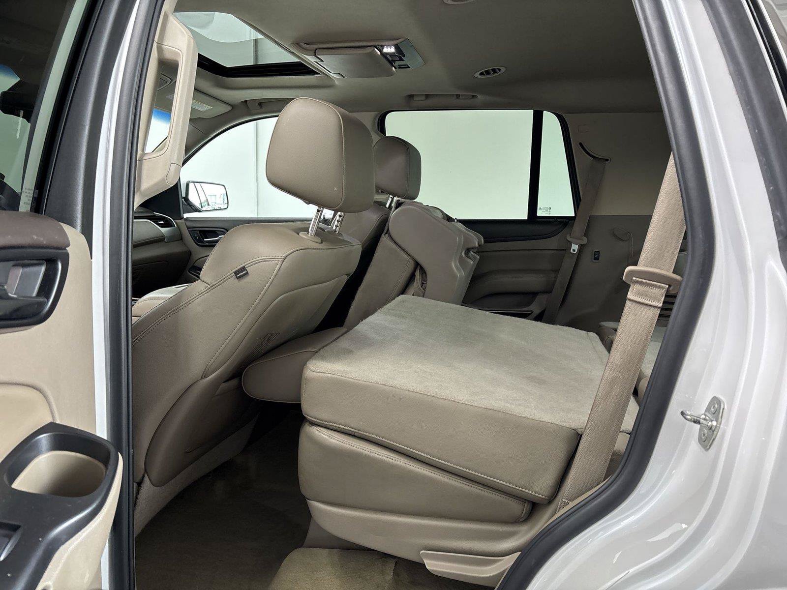 Used 2016 GMC Yukon SLT w/ Open Road Package AWD/4WD image 17
