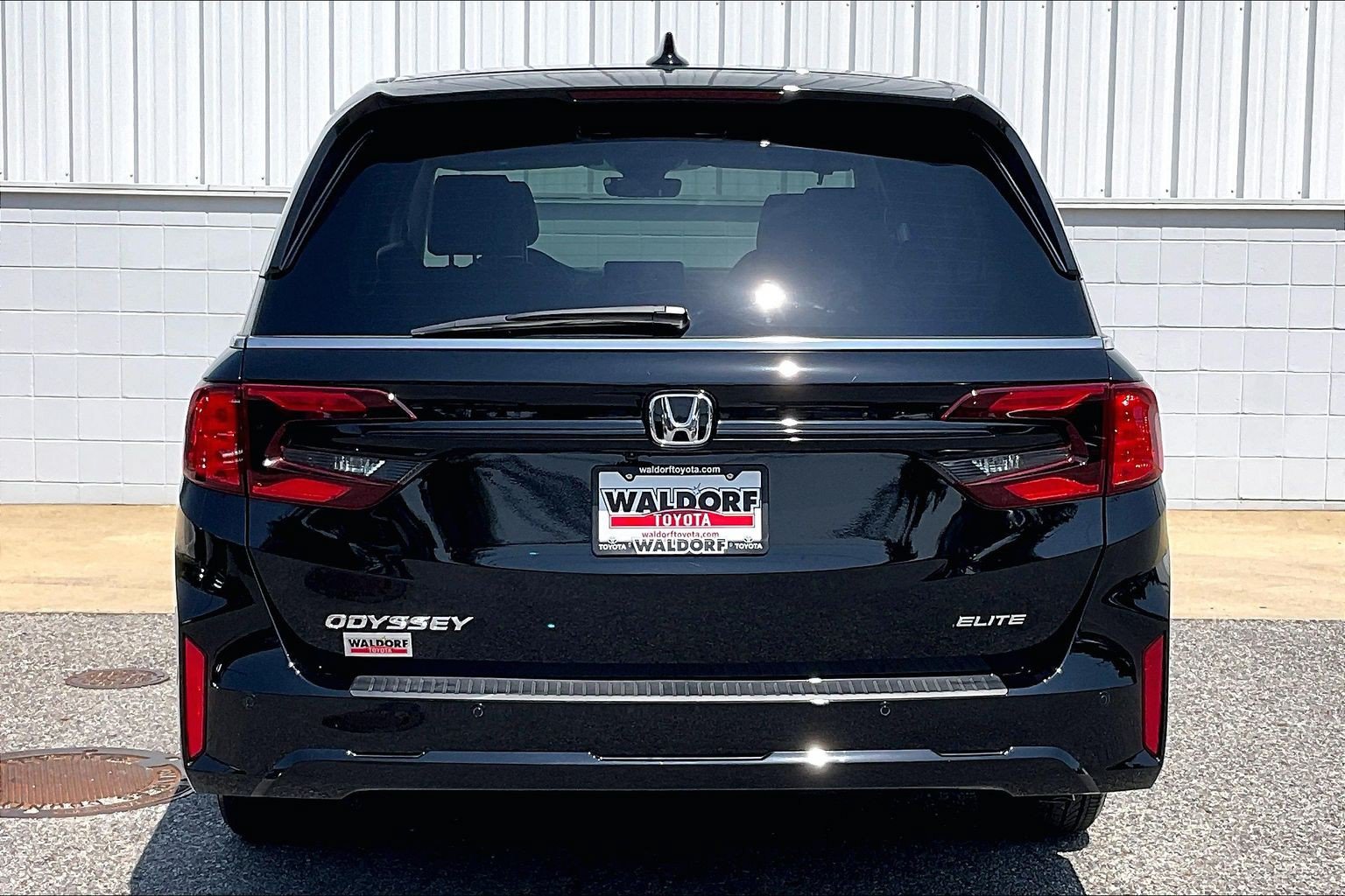 Used 2026 Honda Odyssey Elite image 5