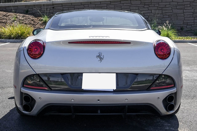 Used 2012 Ferrari California RWD image 20