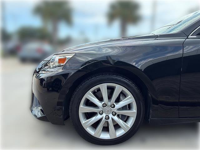 Used 2016 Lexus IS 200t RWD image 4