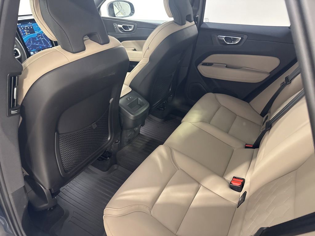 Used 2026 Volvo XC60 B5 Plus w/ Climate Package AWD/4WD image 21