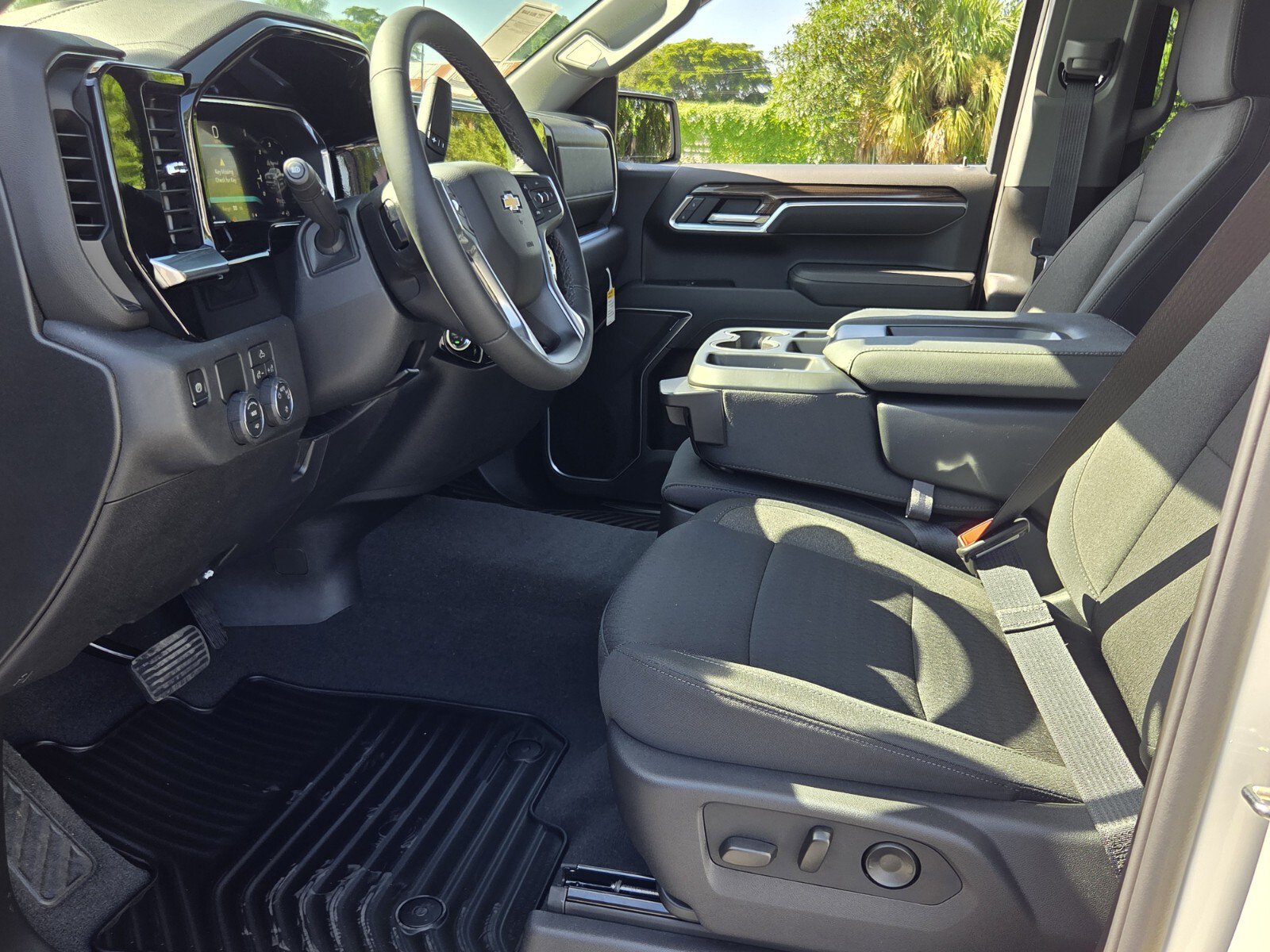 New 2026 Chevrolet Silverado 1500 LT w/ LPO, Dark Essentials Package RWD image 9