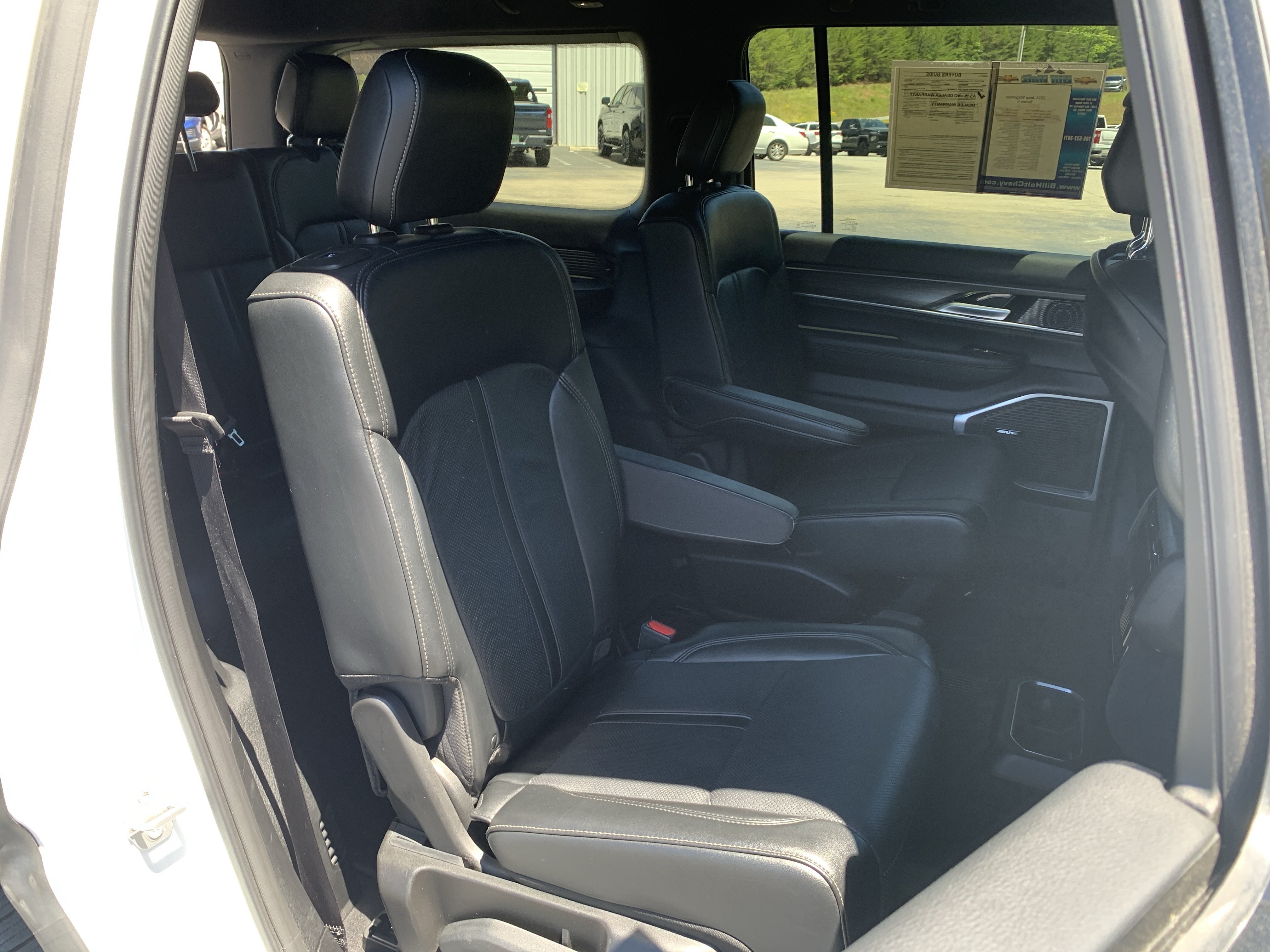 Used 2024 Jeep Wagoneer Series II AWD/4WD image 44