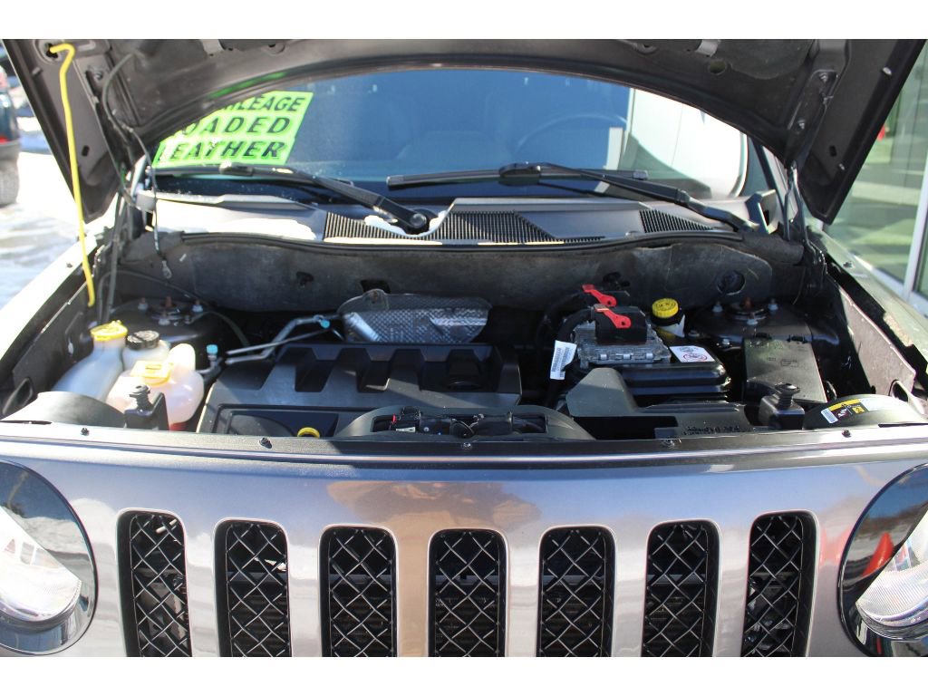 Used 2016 Jeep Patriot High Altitude image 36