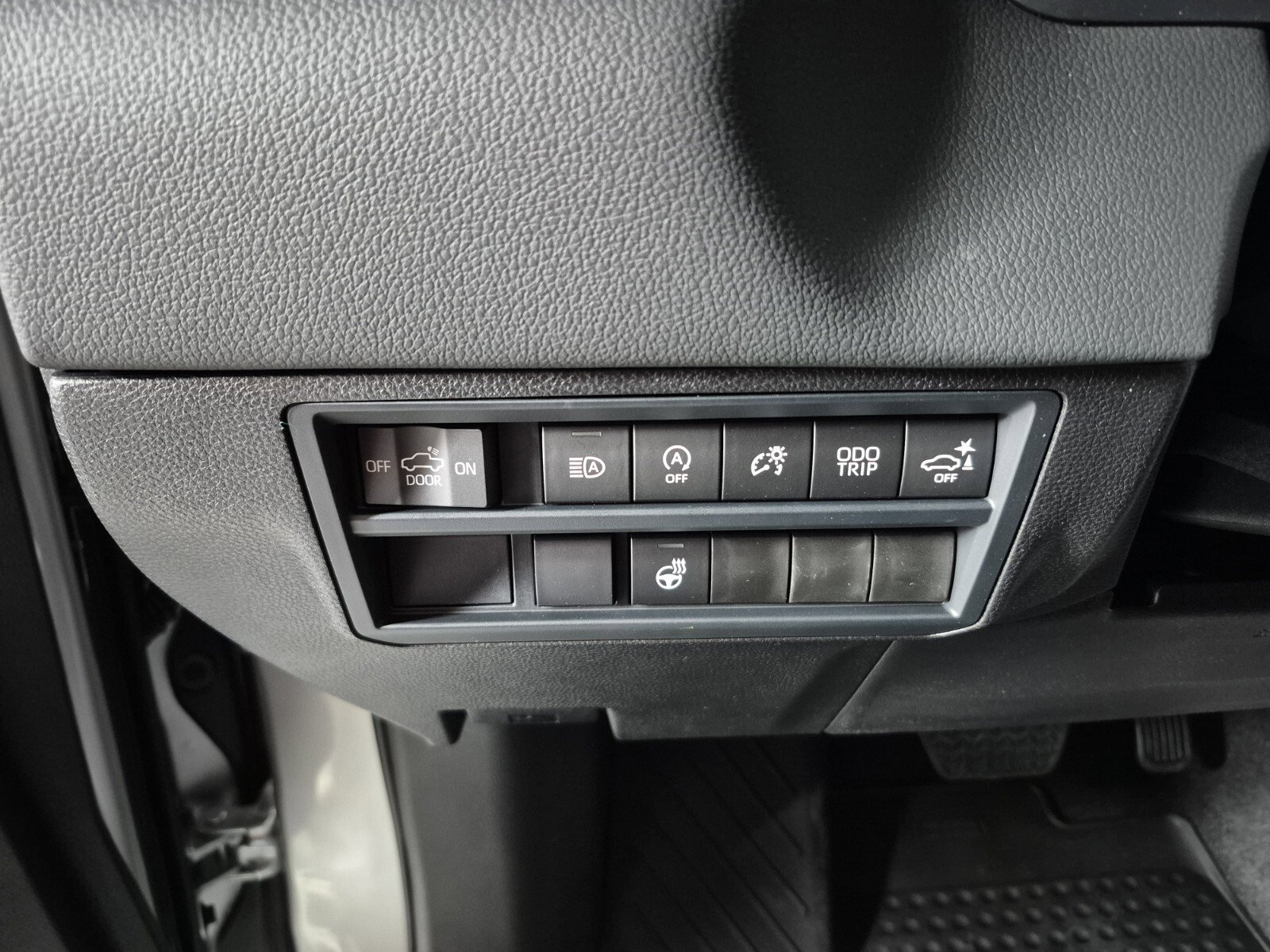 New 2026 Toyota Tundra Limited AWD/4WD image 18