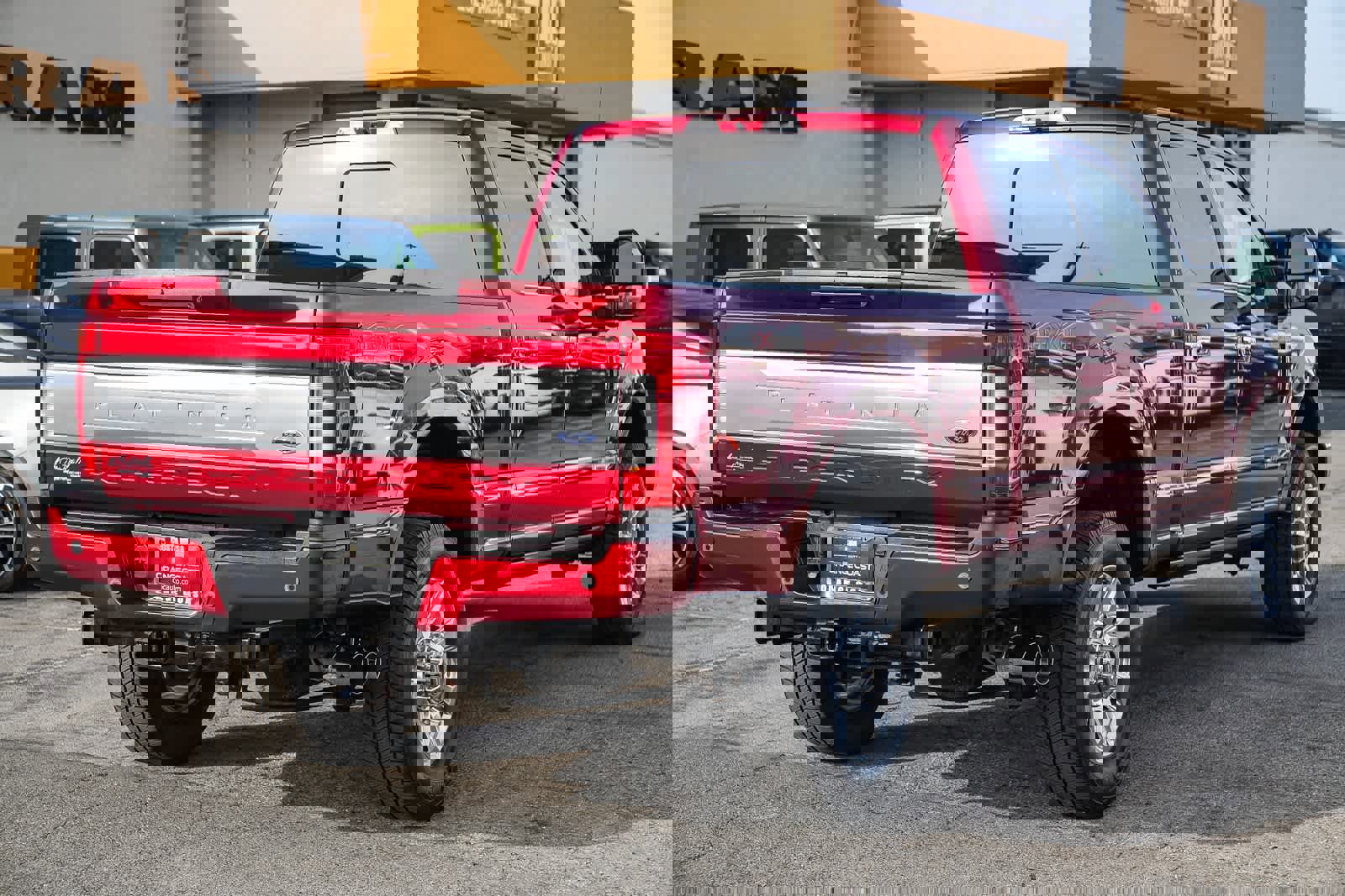 Used 2019 Ford F350 Platinum w/ Platinum Ultimate Package image 4