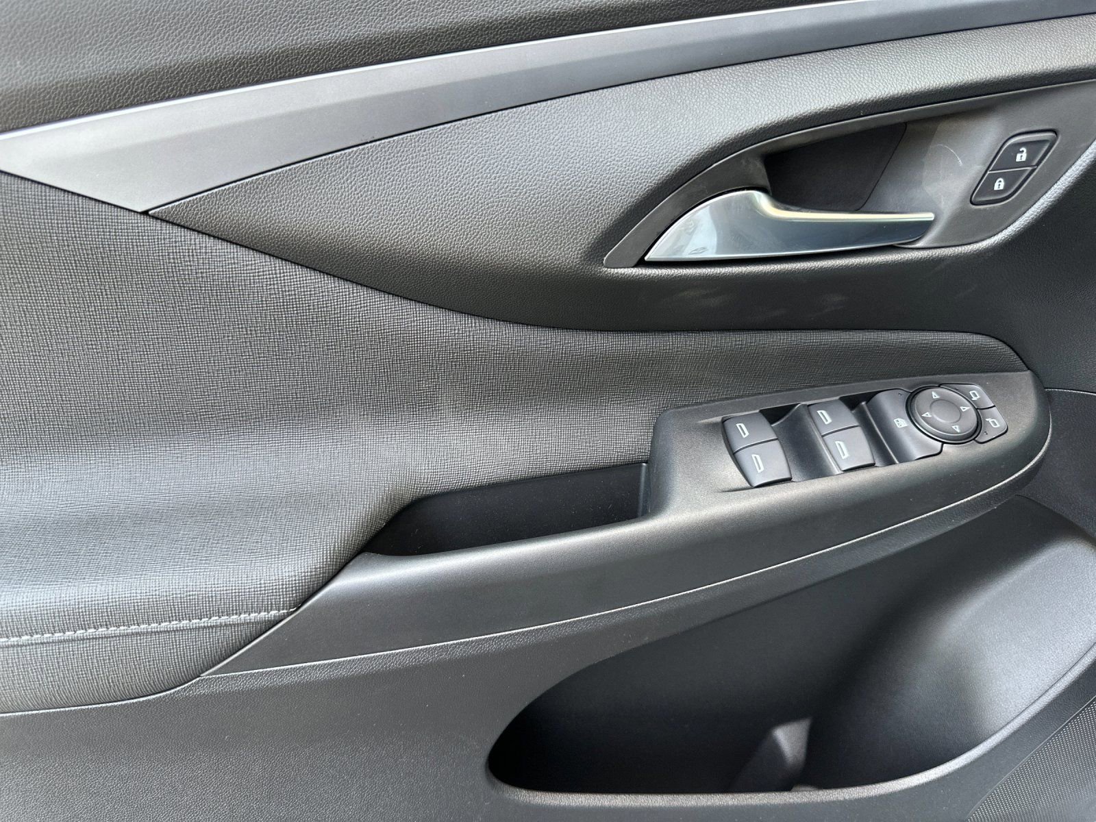 New 2026 Buick Envista Sport Touring FWD image 11