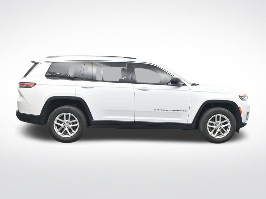 Used 2023 Jeep Grand Cherokee L Laredo image 4