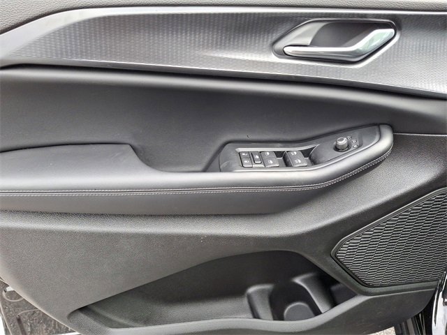 New 2025 Jeep Grand Cherokee L Laredo image 9