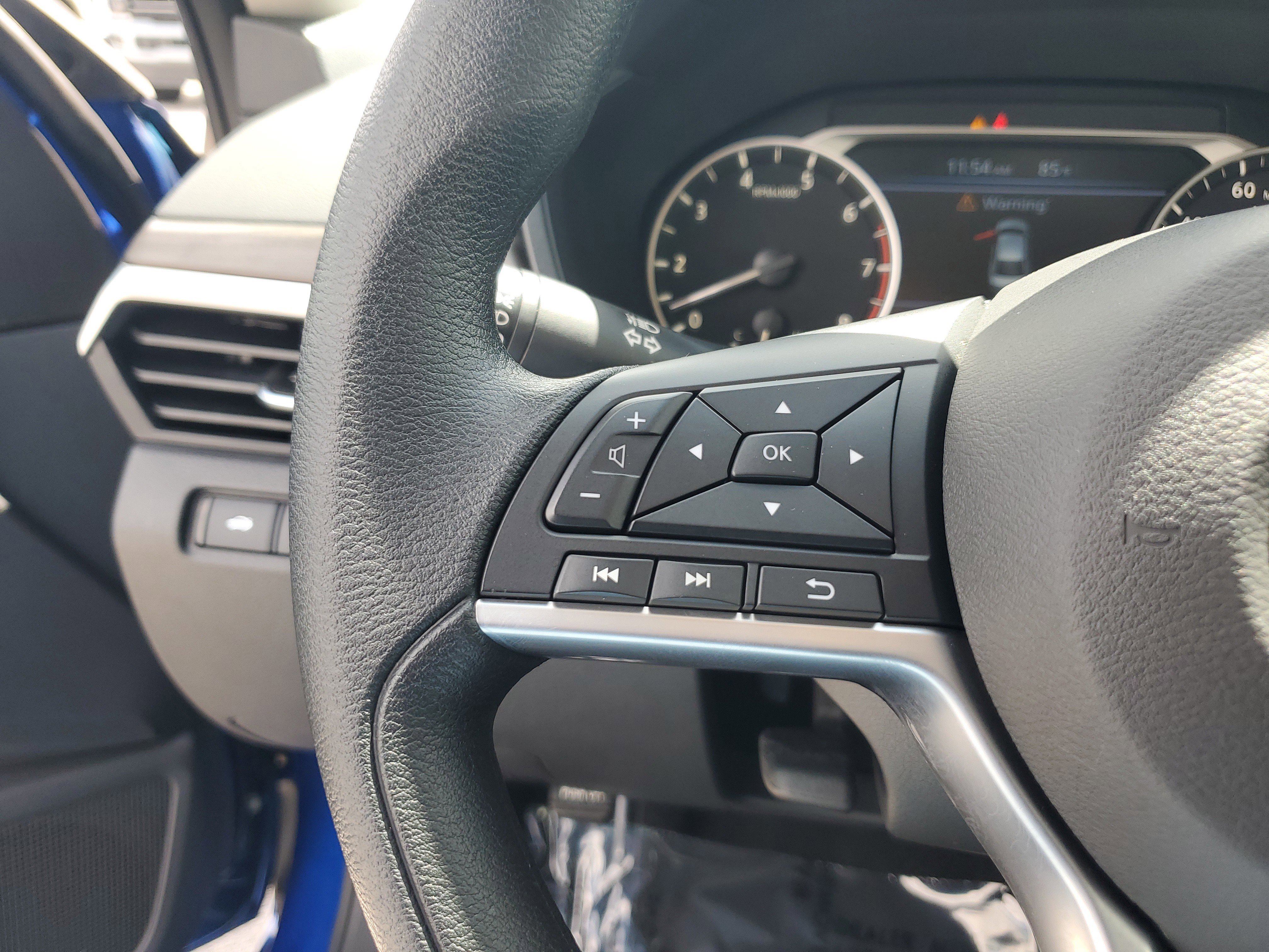 Used 2025 Nissan Altima 2.5 SV image 19