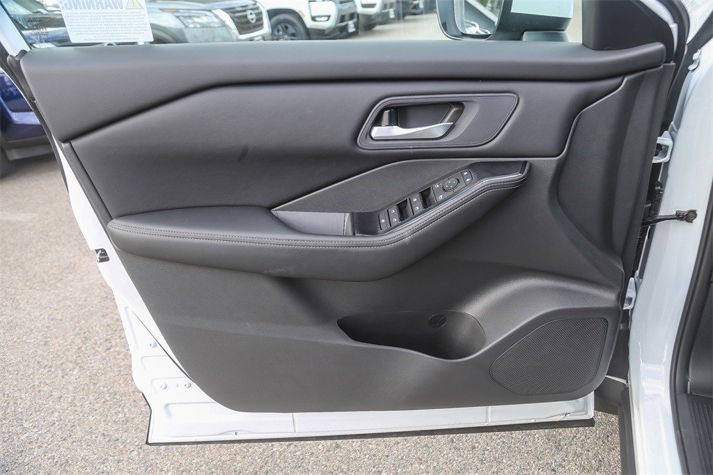 New 2026 Nissan Rogue SV image 21