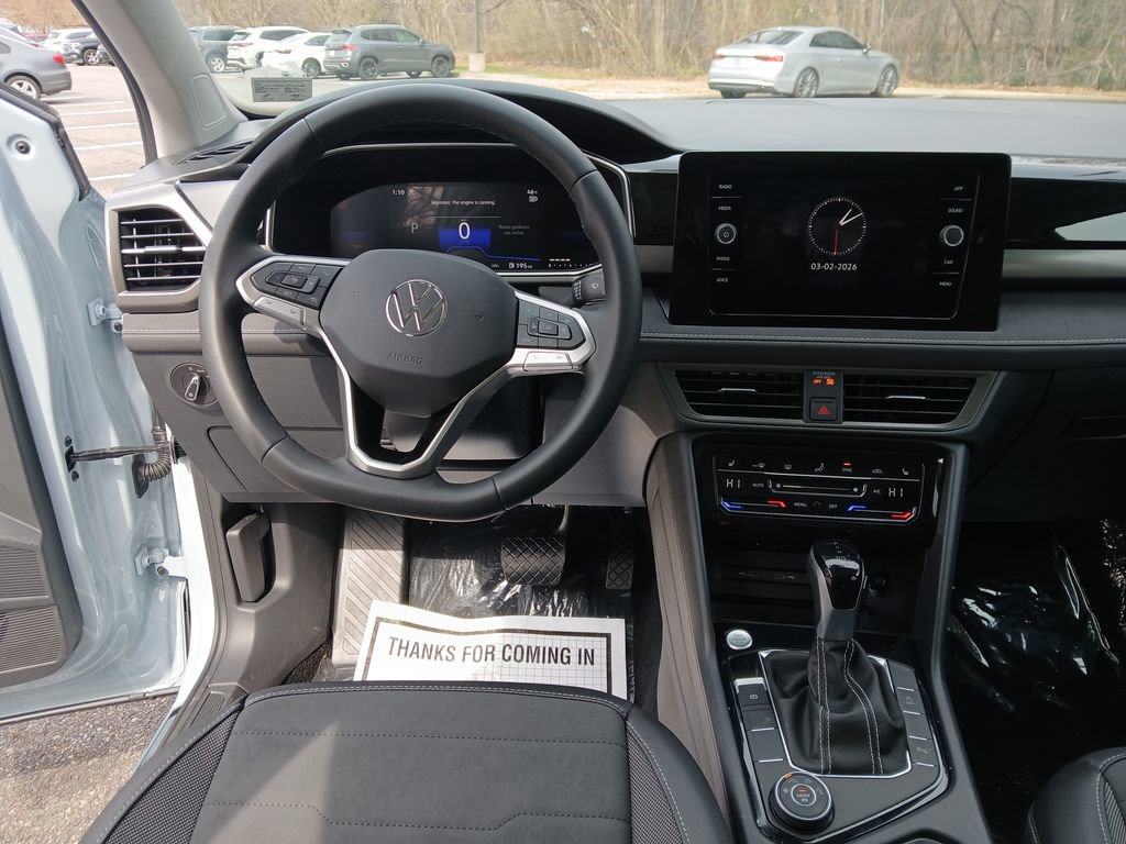 New 2026 Volkswagen Taos SE image 13