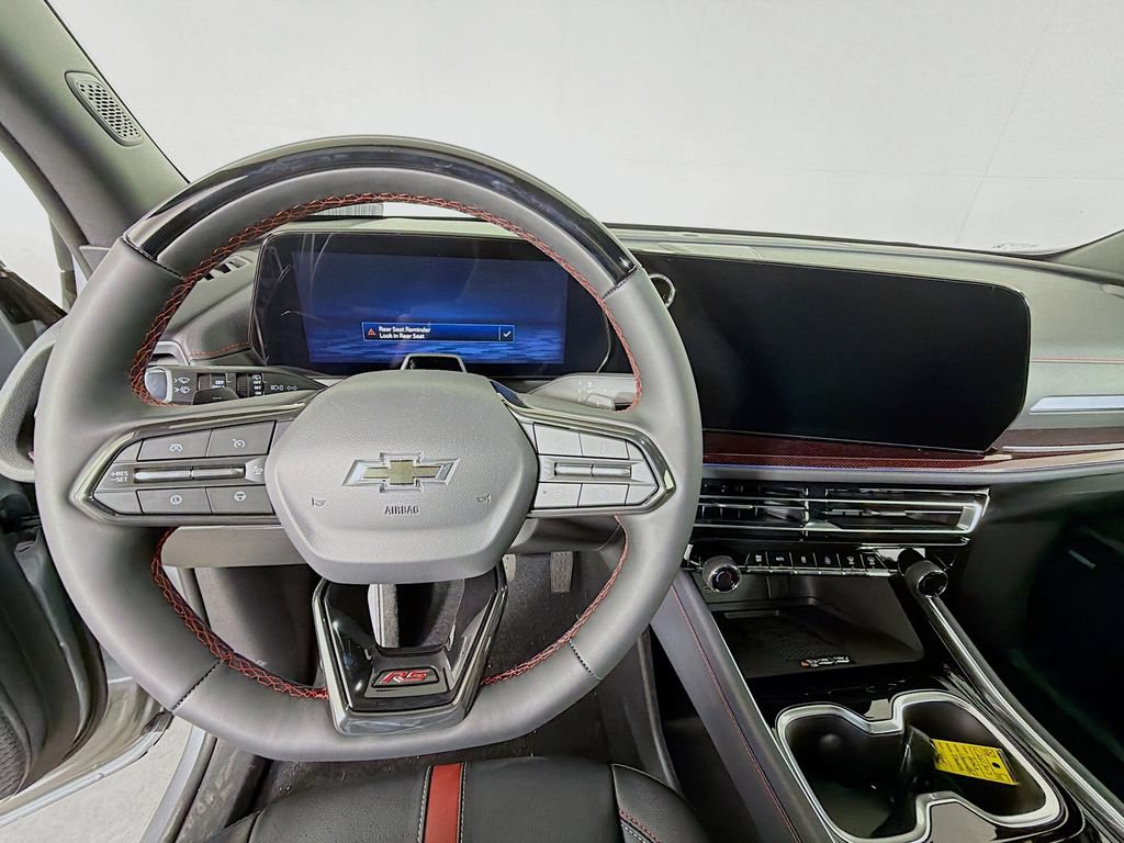 New 2026 Chevrolet Traverse RS w/ LPO, Floor Liner Package AWD/4WD image 12