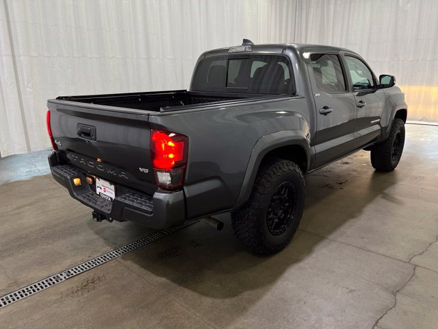 Used 2022 Toyota Tacoma SR5 w/ Technology Package AWD/4WD image 5
