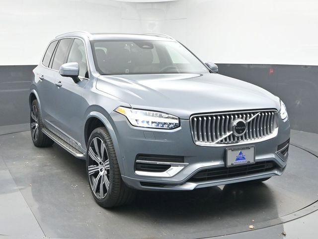 Used 2023 Volvo XC90 T8 Plus image 2
