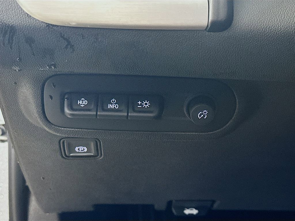 Used 2023 GMC Terrain SLT w/ Tech Package FWD image 22