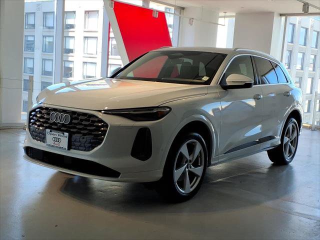 Certified 2025 Audi Q5 Premium Plus w/ Premium Plus AWD/4WD image 1
