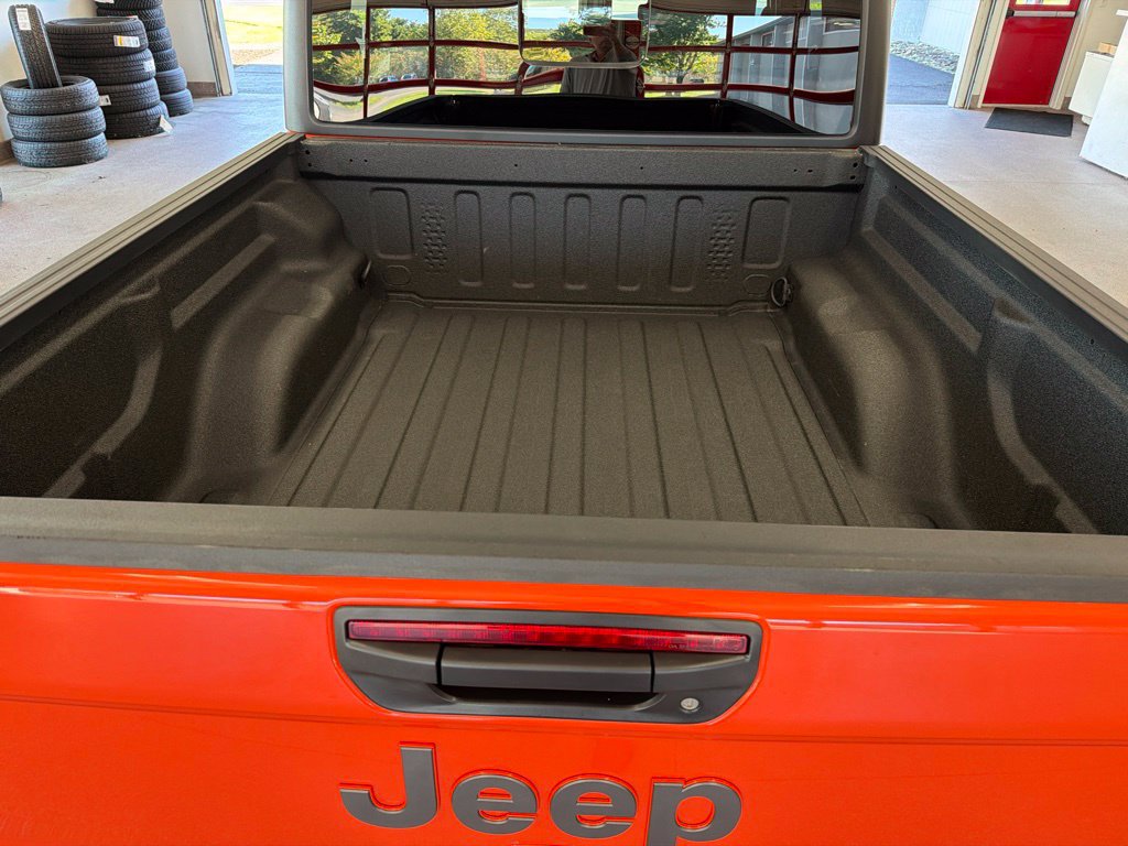 Certified 2023 Jeep Gladiator Mojave w/ Cold Weather Group AWD/4WD image 23