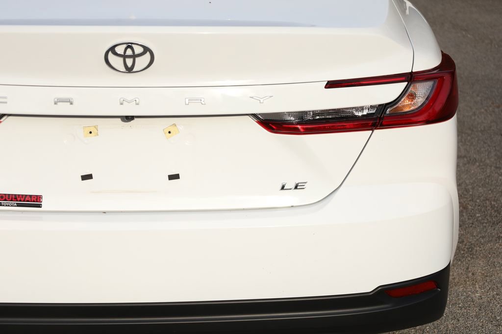 Used 2025 Toyota Camry LE image 17