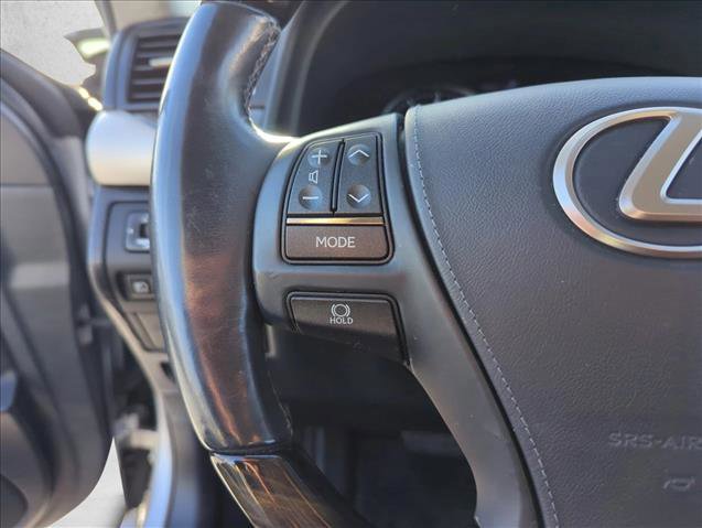 Used 2013 Lexus LS 460 w/ Ultra Luxury Pkg image 13