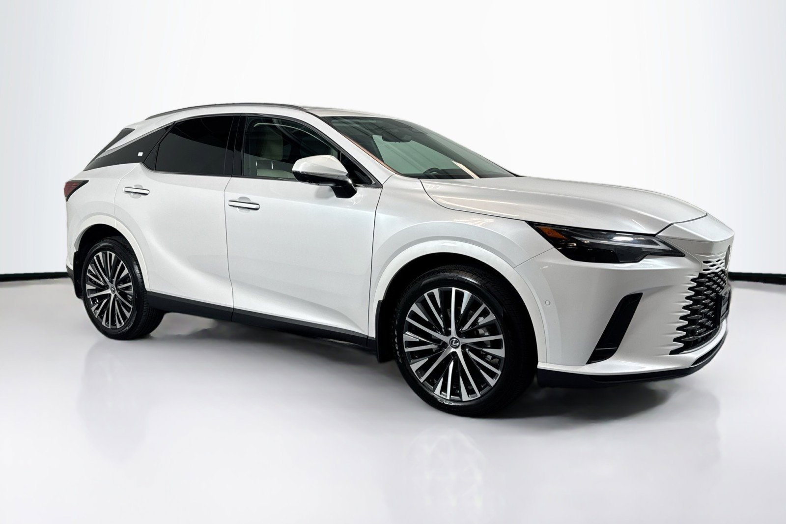 Used 2024 Lexus RX 350 w/ Convenience Package AWD/4WD image 3