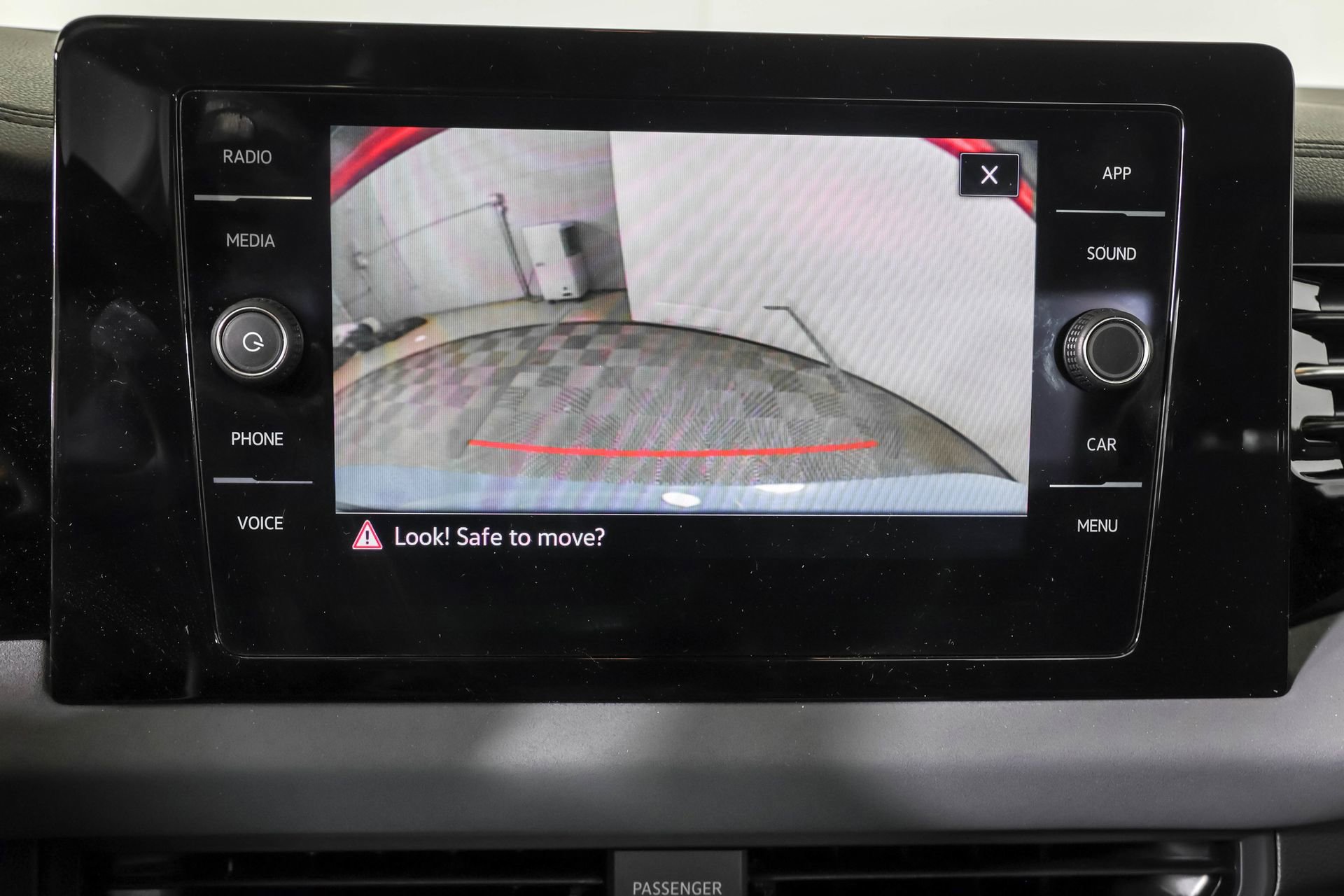 Used 2025 Volkswagen Jetta SE w/ Black Wheel Package image 8