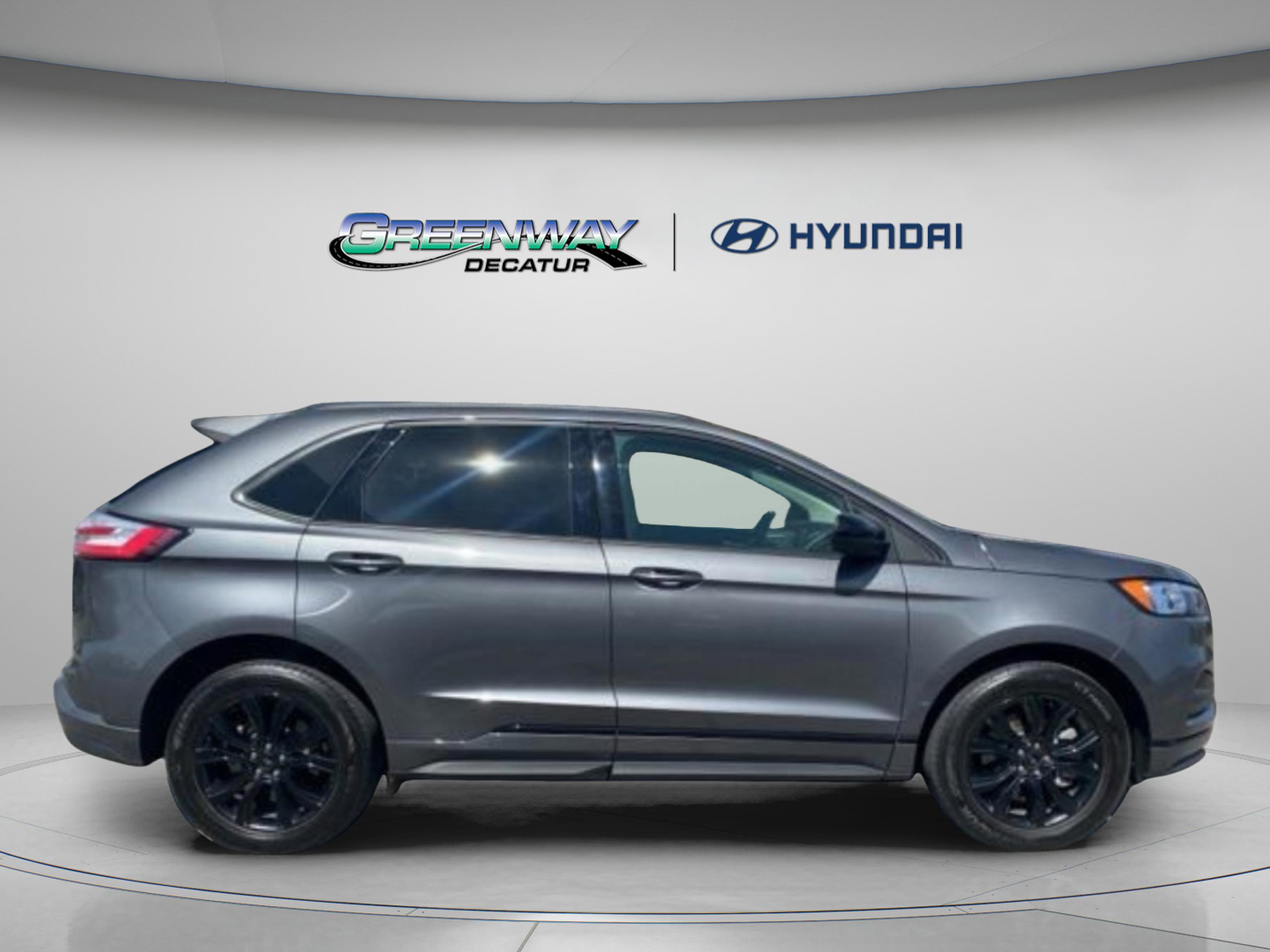 Used 2024 Ford Edge SE w/ Black Appearance Package AWD/4WD image 6