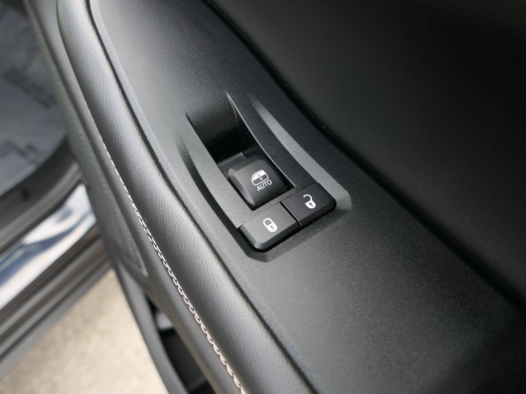 Used 2023 Jeep Grand Cherokee 4WD 4xe image 24