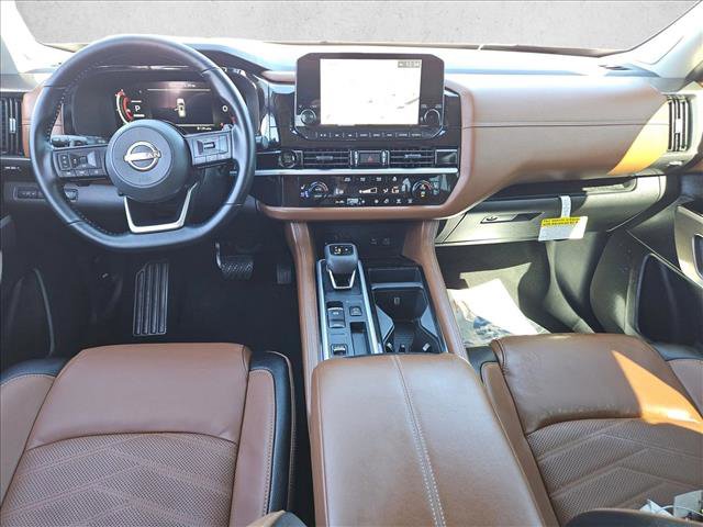 New 2025 Nissan Pathfinder Platinum image 11