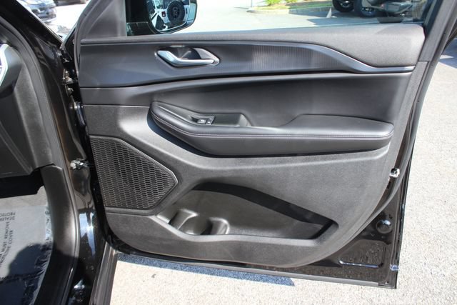Used 2024 Jeep Grand Cherokee L Altitude AWD/4WD image 31
