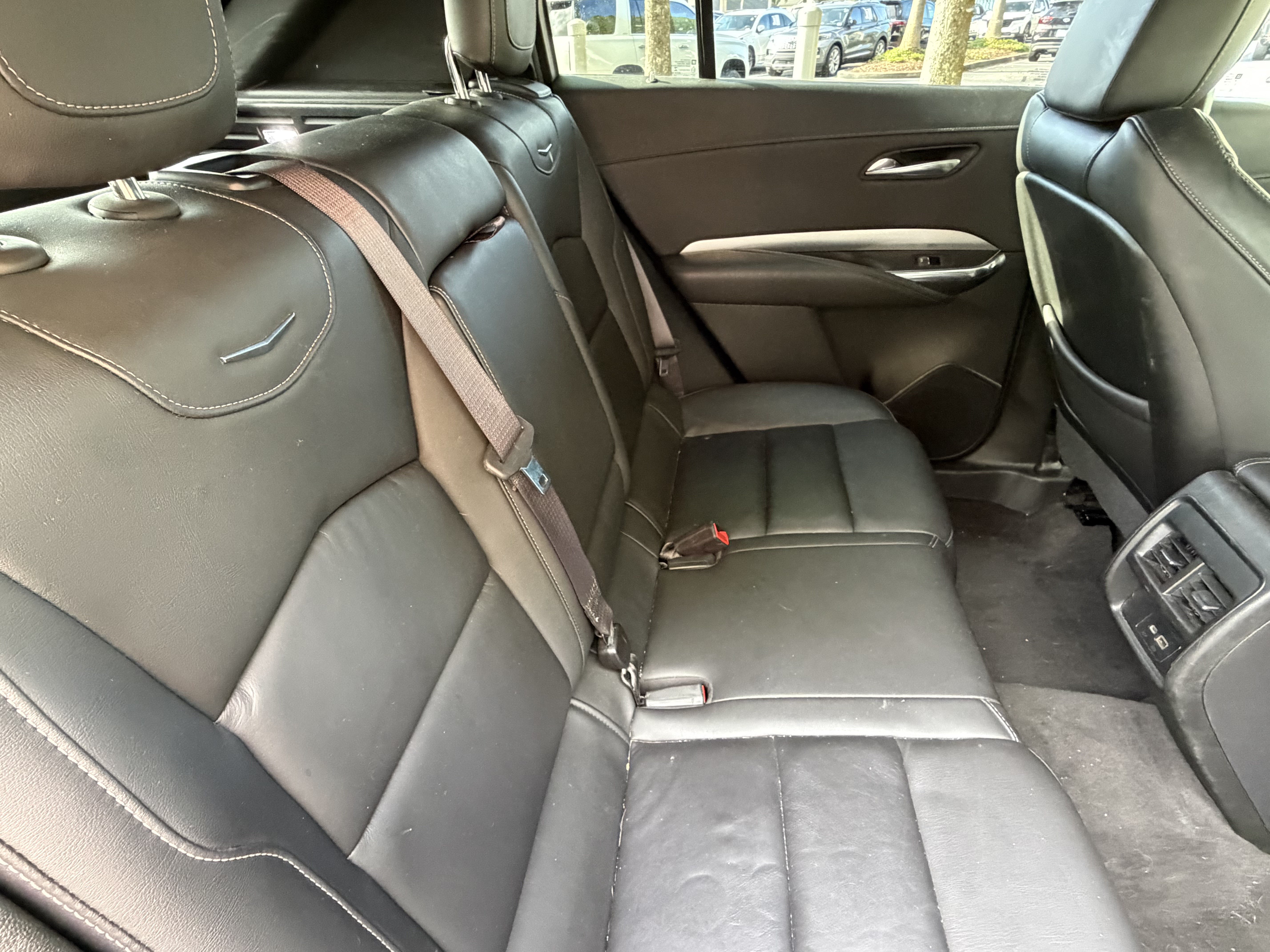 Used 2021 Cadillac XT4 Premium Luxury AWD/4WD image 39