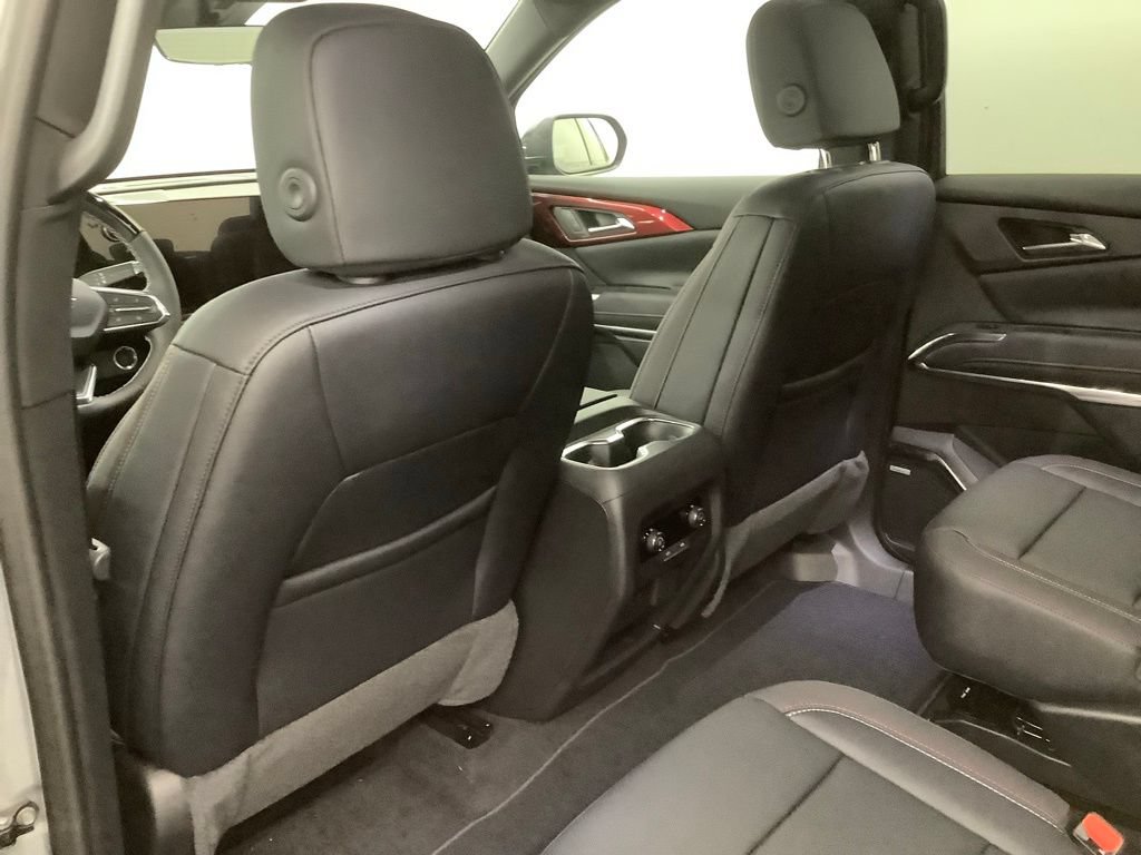 New 2026 Chevrolet Traverse Z71 w/ Enhanced Driving Package AWD/4WD image 9