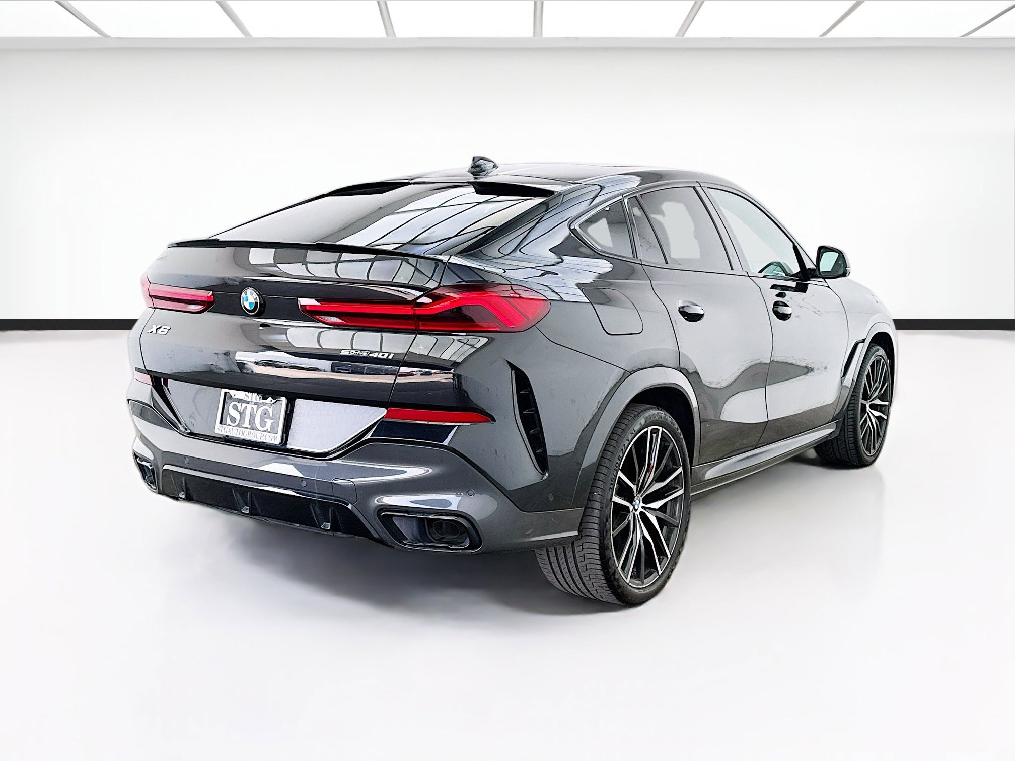 Used 2020 BMW X6 sDrive40i w/ M Sport Package RWD image 4