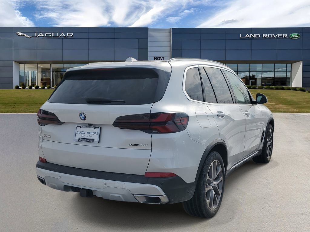 Used 2024 BMW X5 xDrive40i w/ Premium Package image 3