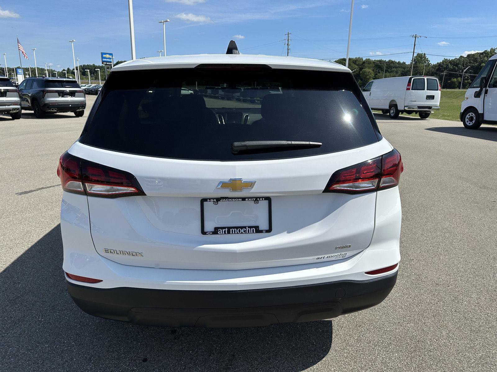 Used 2023 Chevrolet Equinox LS w/ LS Convenience Package image 4