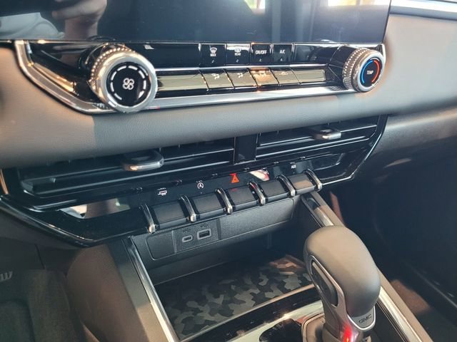 New 2025 GMC Canyon Elevation image 25