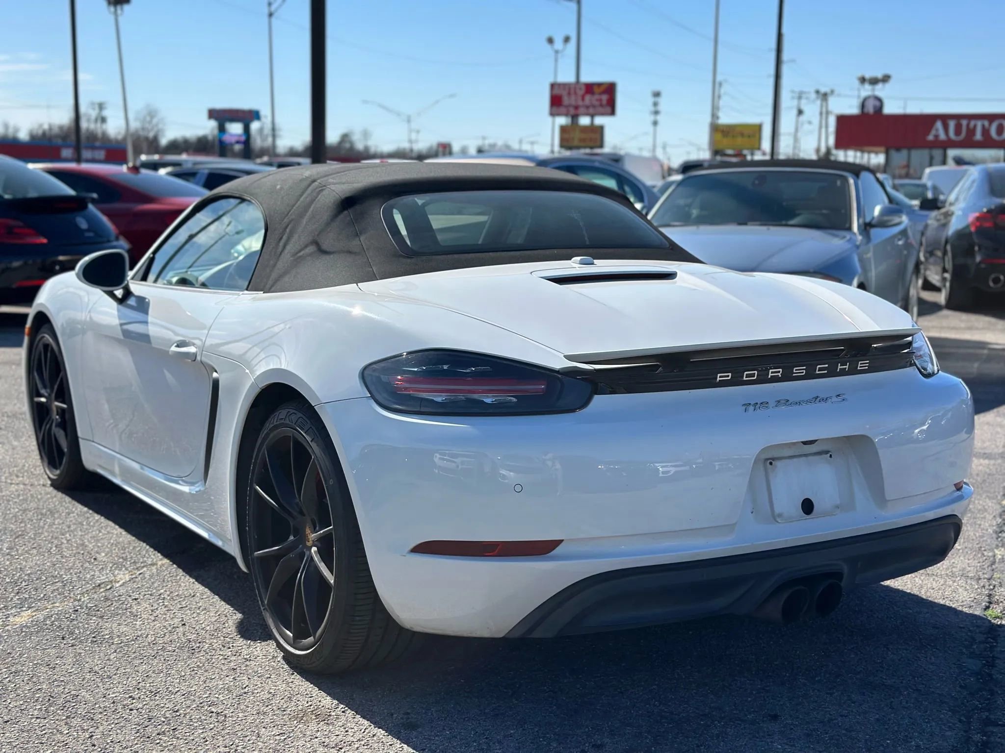 Used 2017 Porsche 718 Boxster S image 14