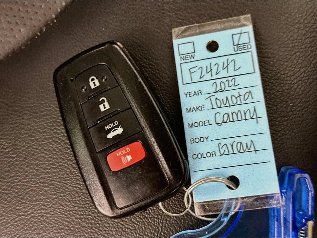 Used 2022 Toyota Camry XSE w/ Navigation Package FWD image 32