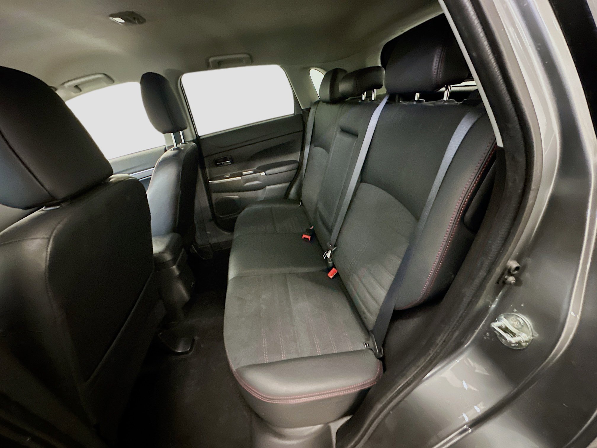 Used 2025 Mitsubishi Outlander Sport SE image 28